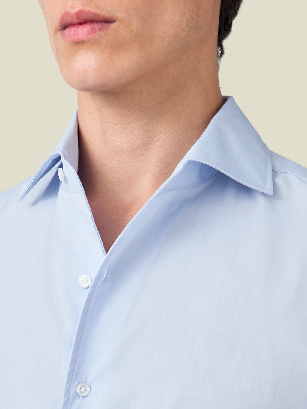 Close-up of the Paramontura collar on the Luca Faloni light blue Lightweight Poplin Cotton Shirt.